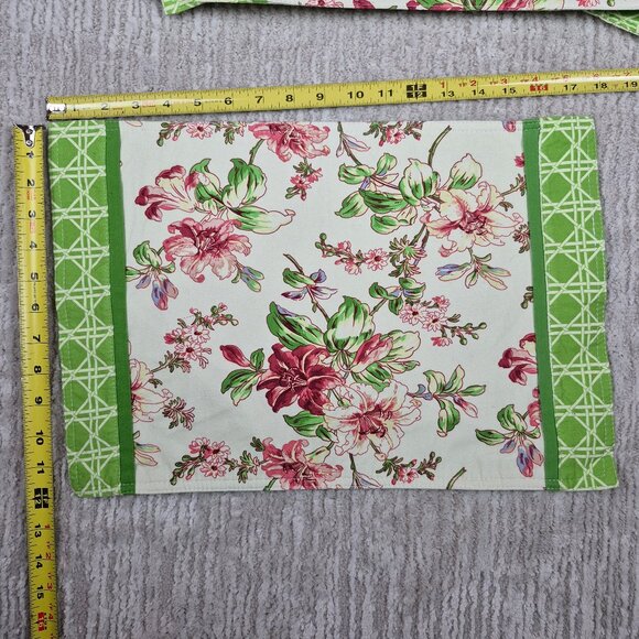 Waverly Table Runner and 8 Placemats Floral Pattern with Green Trim - Picture 16 of 16